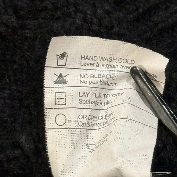 Vince Black Cable-Knit V-Neck Sweater Vest - Picture 5 of 7